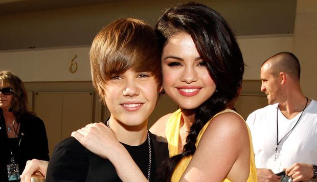 La relación más conocida de Selena Gomez fue con Justin Bieber (Foto: AFP)