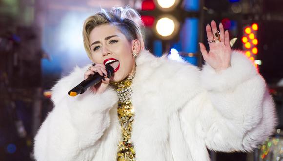 Miley Cyrus reveló que sufrió bullying por tener acné