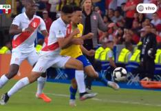 Perú vs. Brasil: Zambrano cometió dura falta que le costó la tarjeta amarilla | VIDEO
