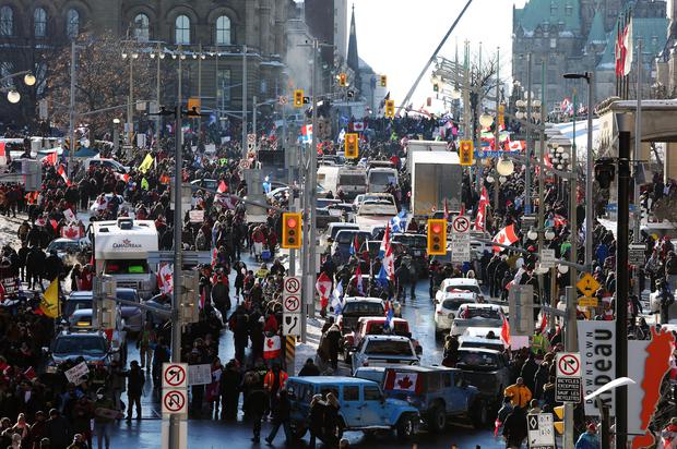 Freedom Convoy supporters protest covid-19 vaccine mandates and restrictions in Ottawa, Canada.  (Photo: Dave Chan / AFP)