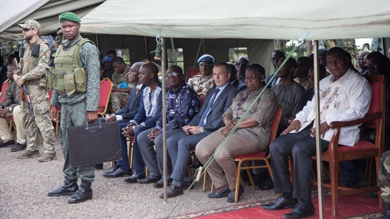 In August 2018, Russian soldiers and diplomats were seen near the President of the Central African Republic, Faustin-Archange Touadéra.  (AFP).