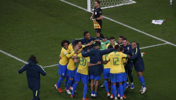 Brasil se clasificó tras derrotar 4-3 en una apretada definición de penales a Paraguay. Ahora, jugará las semifinales de la Copa América 2019 contra el ganador de la llave entre Argentina y Venezuela. (Foto: AFP)