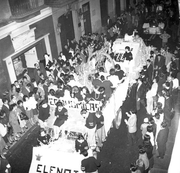 The float of the Faculty of Economics represented a calculator.  Photo: GEC Historical Archive