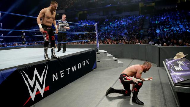 Sami Zayn vs. Mike Kanellis. (Foto: WWE)