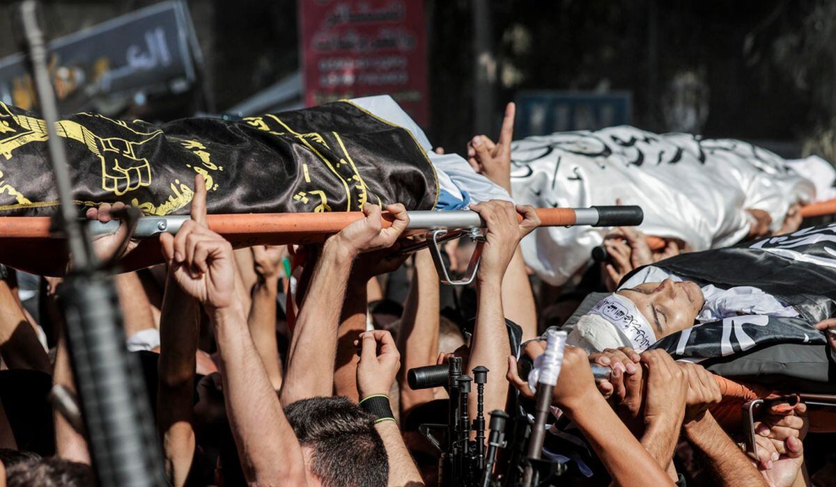 Funeral of six young people who died on November 9 in the city of Jenin, West Bank |  Photo: EFE/ Manuel Bruque