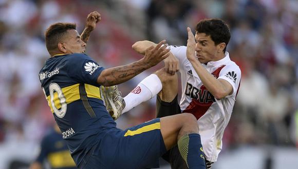 Nacho Fernández se pasó de revoluciones y agredió brutalmente a Edwin Cardona en el partido entre River Plate y Boca Juniors. El mediocampista 'millonario' fue expulsado. (Foto: AFP)