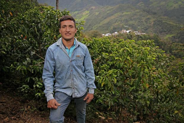 Yoniser Mego Silva won this year's VII Peru Cup of Excellence and his coffee was recognized as the best in the country.  (Photo: Cup of Excellence)