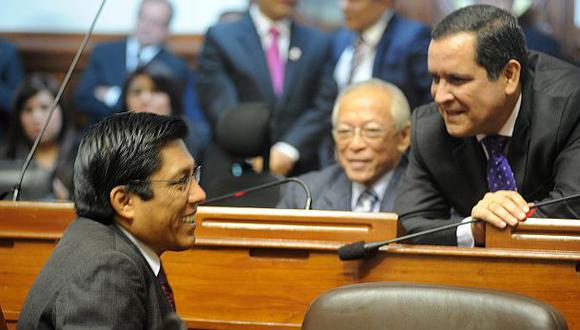 Vicente Zeballos y Luis Iberico compitieron por la Presidencia del Parlamento. El segundo gan&oacute; la Mesa Directiva. (Foto: Congreso)