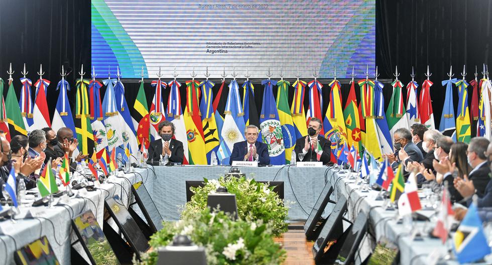 Presidents of Brazil, Colombia and Chile, among those attending the Celac Summit that promises to be tense