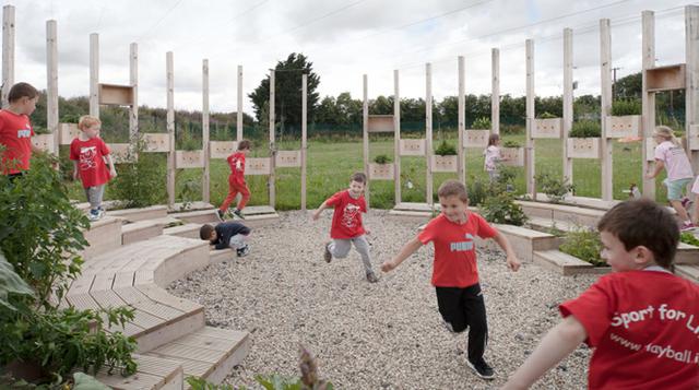 Un salón al aire libre para educar en contacto con lo natural - 5