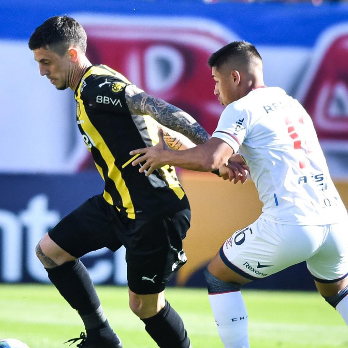 Nacional y Peñarol igualaron 2 a 2 en el Parque Central por el Clausura del fútbol  uruguayo 
