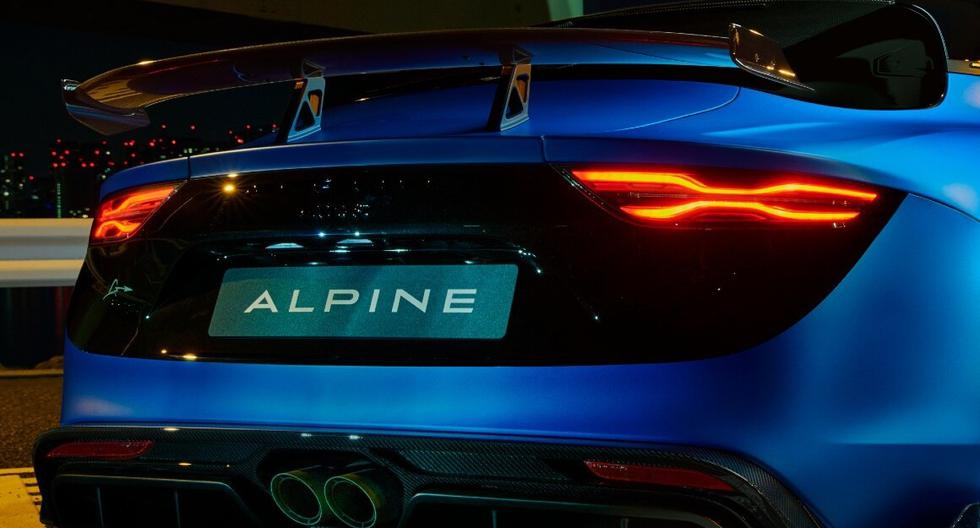 Fernando Alonso tiene nuevo coche: Un Alpine A110S personalizado