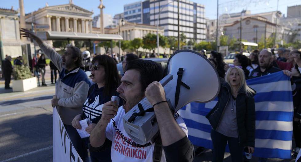 Ómicron: Greece orders mandatory vaccination against coronavirus for people over 60 and fines
