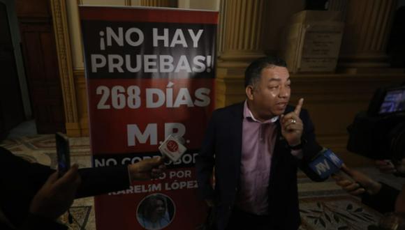 El parlamentario Darwin Espinoza criticó que Karelim López no haya presentado pruebas de sus dichos | Fotos: César Campos/@photo.gec