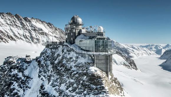 Desde hace más de 100 años, el Ferrocarril Jungfraubahnen asciende a la estación de tren a mayor altitud de Europa a 3454 m s.n.m.