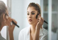 6 pasos a seguir para retocar tu maquillaje y lucir increíble 