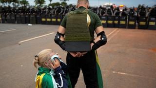 Brasil: al menos 1.200 bolsonaristas son detenidos en campamento frente al cuartel general del Ejército en Brasilia