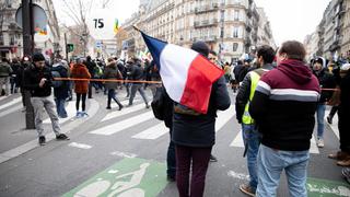 Huelga de transporte en París: cómo hacer turismo con estaciones de metro cerradas y cientos de policías en las calles 