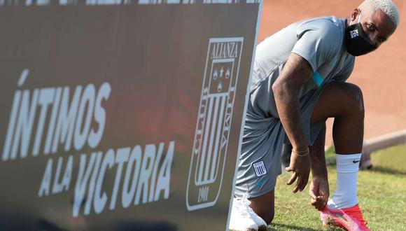 Jefferson Farfán se alista para debutar con Alianza Lima. (Foto: Alianza Lima)