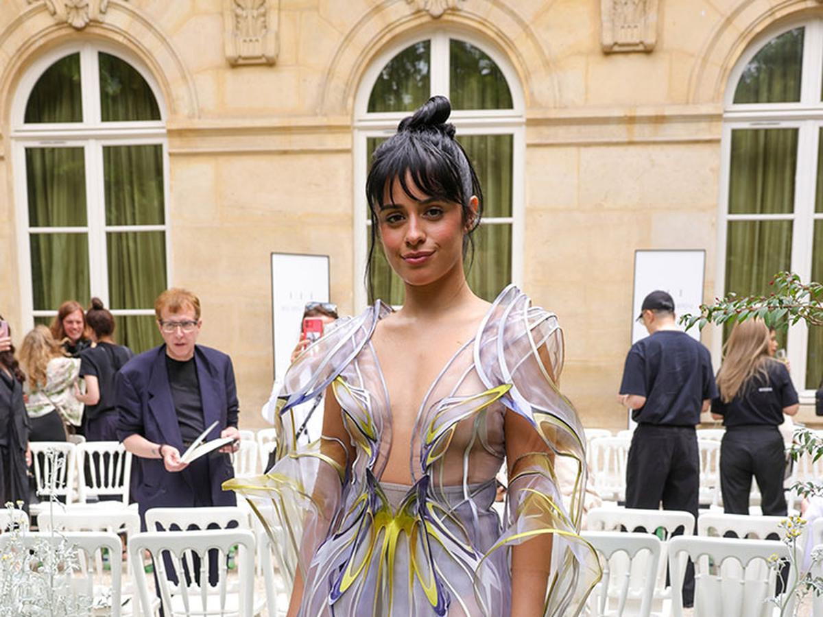Camila Cabello y su vestido transparente que causó furor en la Semana de la  Moda en París - UnoTV