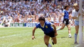 Diego Maradona y la chompa subastada del 86: ¿Se sabe dónde están sus camisetas más emblemáticas?