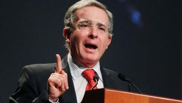 Uribe responde a las FARC: "La paz no está en discusión"
