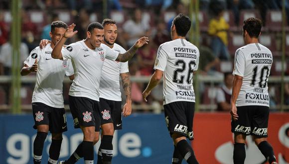 Deportivo Lara sufrió en casa con el poderío ofensivo de Corinthians, y fue goleado en un partido marcado por los incidentes de la tribuna local. (Foto: EFE)