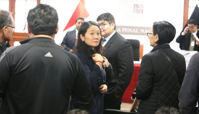 El lado B de la audiencia sobre el pedido de prisión preventiva contra Keiko Fujimori, que finalmente se suspendió. (Foto: Alessandro Currarino / El Comercio)