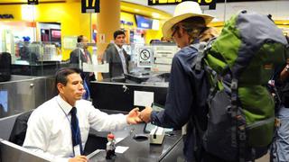 Chile vive primer día de paro de funcionarios de aeropuertos