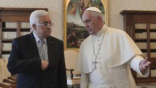 Vaticano aclara que el Papa no llamó "ángel de la paz" a Abbas