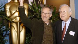 Murió Arnold Spielberg, padre del cineasta Steven Spielberg, a los 103 años por causas naturales