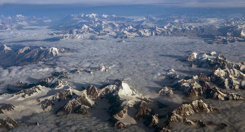 Vista aérea de los Himalaya, zona que mantiene en conflicto a China e India. Bloomberg