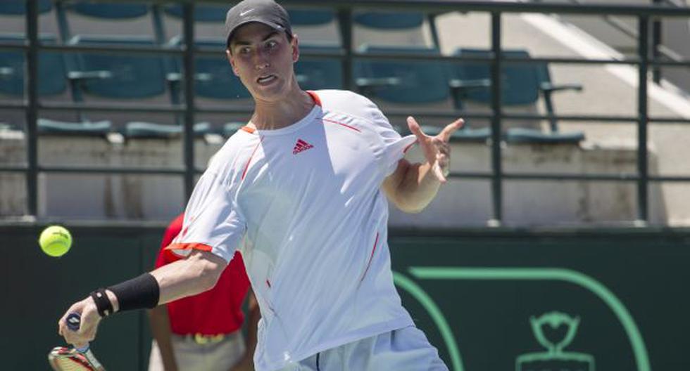 Peruvian tennis player Nicolás Álvarez qualified for the last 16 of the ...