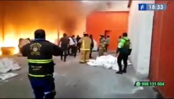 Javier Marquiños, jefe de operaciones de la Municipalidad de Huachipa, indicó que existen dos versiones sobre el inicio del siniestro. (Foto: captura de video)