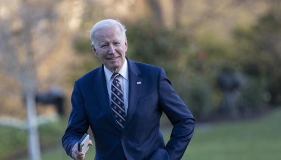 El presidente de los Estados Unidos, Joe Biden, regresa a la Casa Blanca, en Washington, DC, Estados Unidos, el 9 de marzo de 2023. (Foto de EFE / EPA / Chris Kleponis)