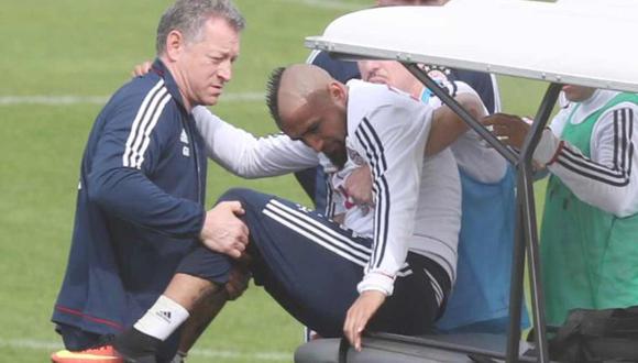 Según el portal "Bild Sport", Arturo Vidal se torció la rodilla derecha cuando intentaba alcanzar el balón dando una zancada. Su presencia en el duelo entre Real Madrid y Bayern Múnich, por semifinales de Champions League, corre peligro. (Foto: Bild Sport)