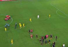 La reacción de Luis Advíncula ante la paralización del partido entre Boca y Estudiantes | VIDEO
