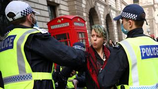 Protesta contra el confinamiento por coronavirus en Londres deja al menos 60 detenidos | FOTOS