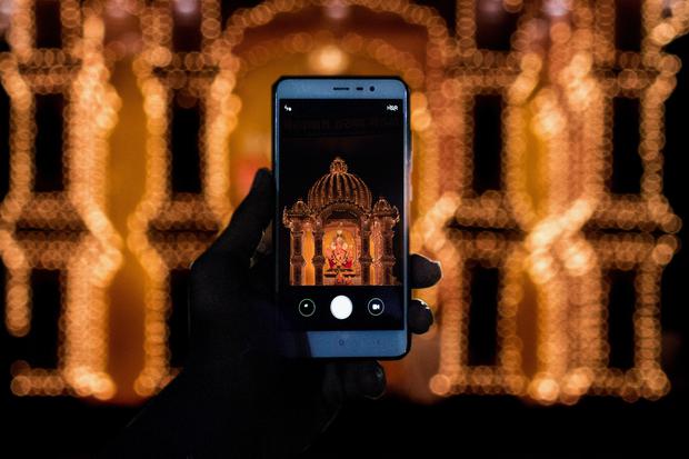 Aquí te mostramos cómo puedes tomar fotos con el "Modo noche" del iPhone. (Foto: Pexels)