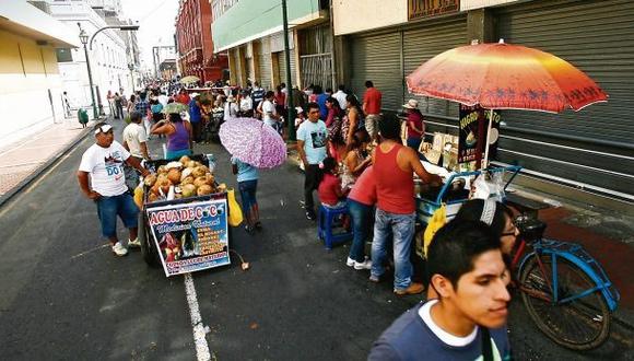 En Lima existen cerca de 300 mil ambulantes