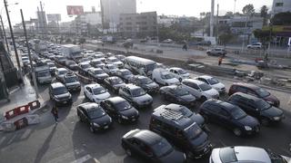 Los viernes imposibles: hasta cinco horas de tráfico ininterrumpido registran esos días en Lima