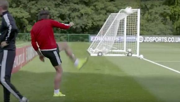 Gareth Bale hizo un gol imposible desde atrás del arco [VIDEO]