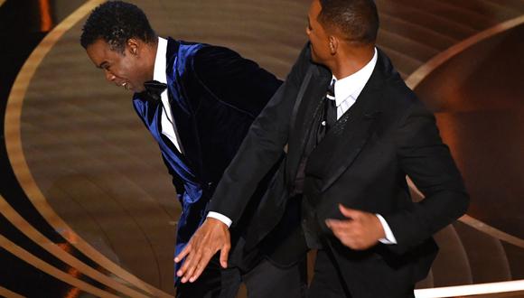 Conoce en esta nota si Chris Rock presentará cargos contra Will Smith por la bofetada que recibió en la premiación de los Oscar 2022. (Foto: AFP)