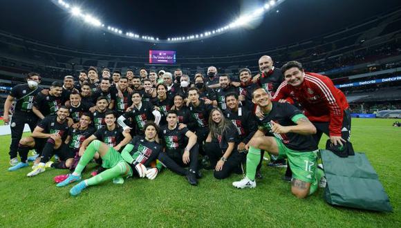 México selló su clasificación al Mundial tras triunfo sobre El Salvador. (Foto: FMF)