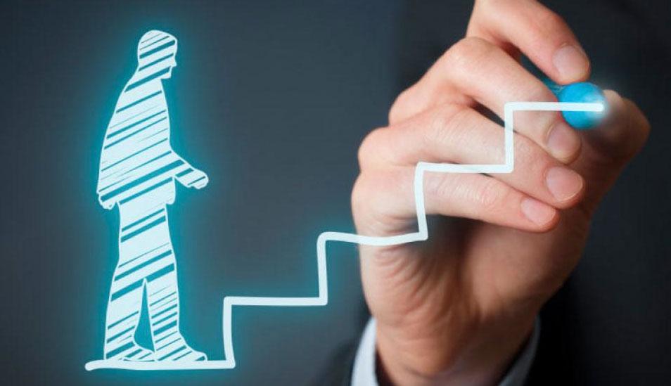 Un 45% de los CEO peruanos encuestados en el CEO Survey 2020 considera que la economía mundial “disminuirá moderadamente”, mientras que un 36% cree que “seguirá igual” y un 18% avizora un “mejoramiento moderado”.