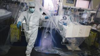 La pandemia de COVID-19 está “empeorando” en el mundo, advierte la OMS