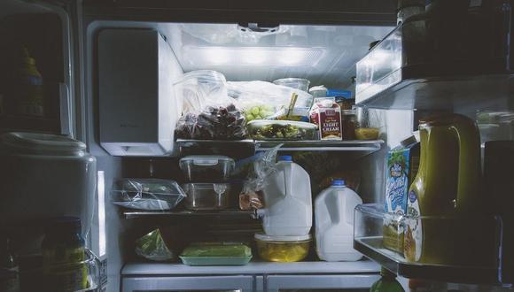 Antes de limpiar tu refrigeradora, desconectala y retira los alimentos. Es mejor que lo hagas antes de haber planificado una compra grande en el supermercado. Así tendrás que sacar menos cosas.(Foto: Pixabay)