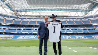 Real Madrid: Tim Burton está en España y visitó el estadio Santiago Bernabéu | VIDEO
