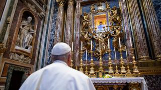 Semana Santa inédita para el papa Francisco, sin procesiones y muchos curas muertos e infectados por coronavirus
