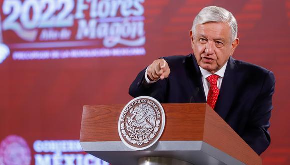El presidente de México, Andrés Manuel López Obrador, habla durante una rueda de prensa en el Palacio Nacional, en Ciudad de México (México). EFE/ Isaac Esquivel